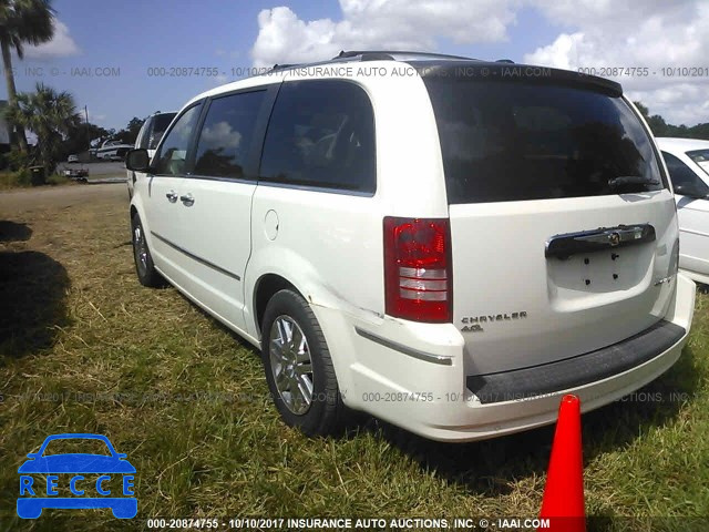 2010 Chrysler Town and Country 2A4RR7DX3AR448960 Bild 2