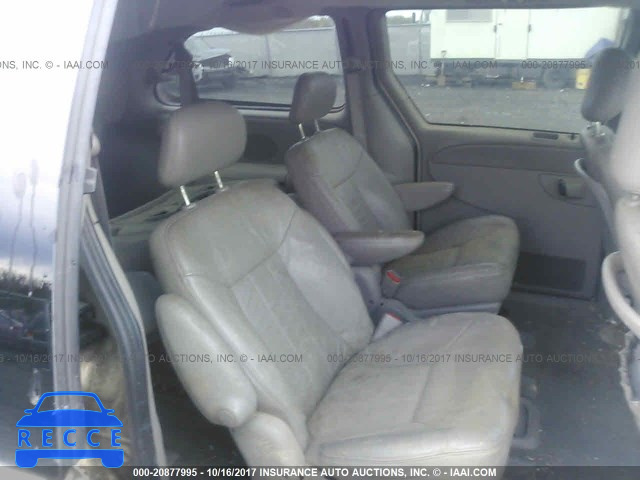 2002 Chrysler Town & Country LXI 2C4GT54L82R606579 image 7