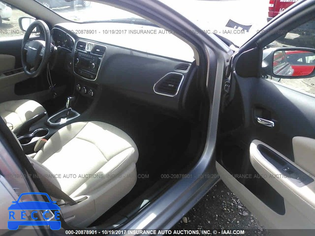 2013 Chrysler 200 1C3CCBAB8DN561995 image 4