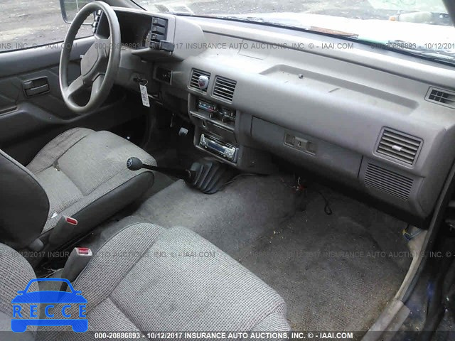 1995 Isuzu Conventional SHORT BED JAACL11L6S7212096 image 4