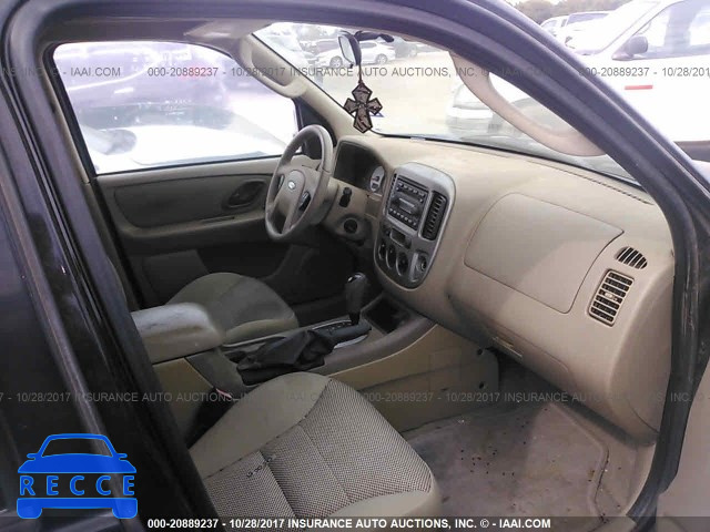 2005 Ford Escape 1FMYU03165KA22085 image 4