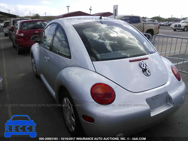 2000 Volkswagen New Beetle 3VWBA21C4YM476204 image 2