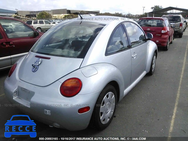 2000 Volkswagen New Beetle 3VWBA21C4YM476204 image 3