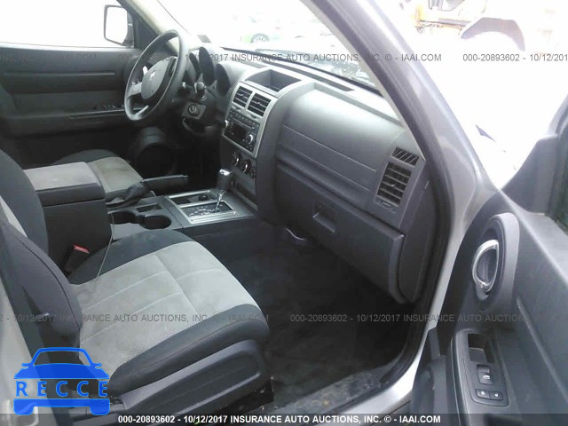 2008 Dodge Nitro 1D8GU28K48W137814 Bild 4