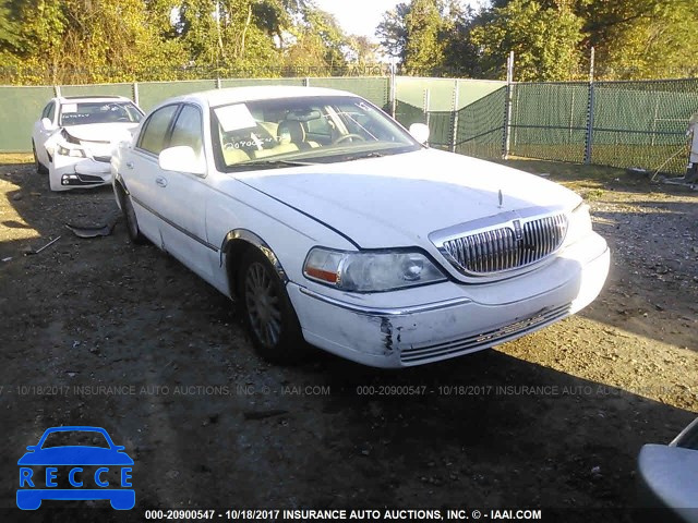 2003 Lincoln Town Car 1LNHM81W33Y618133 image 0