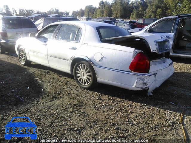 2003 Lincoln Town Car 1LNHM81W33Y618133 зображення 2