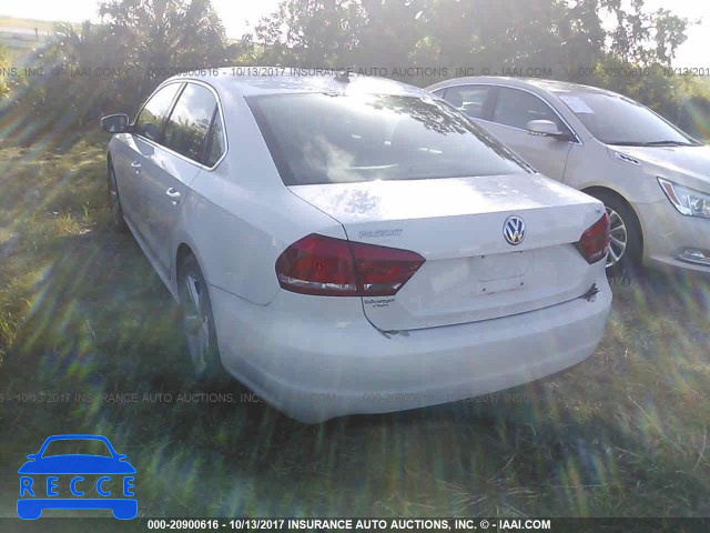 2015 Volkswagen Passat 1VWAS7A39FC094657 image 2