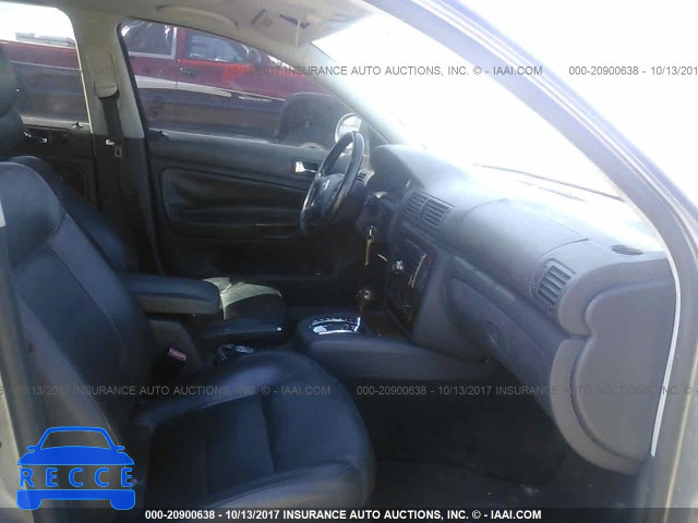 2005 VOLKSWAGEN PASSAT WVWAE63B05P023735 image 4