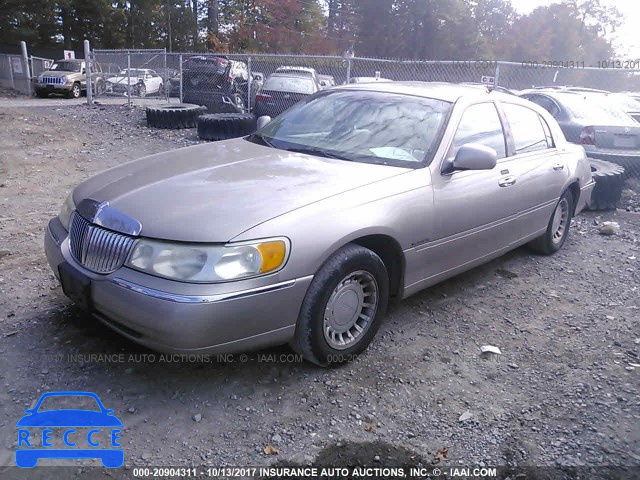 2000 Lincoln Town Car 1LNHM81WXYY915830 image 1