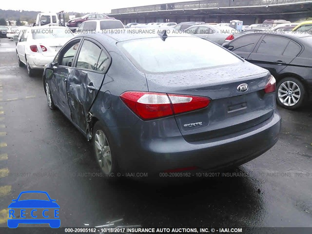 2016 KIA Forte KNAFX4A69G5450174 Bild 2