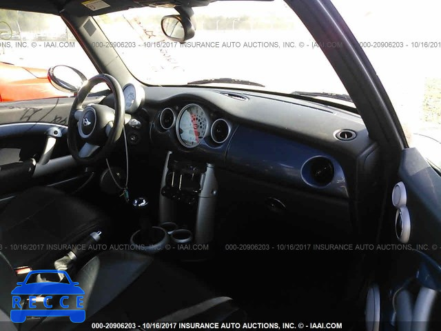 2005 Mini Cooper WMWRF334X5TF62032 Bild 4