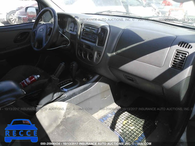 2005 Ford Escape 1FMCU03125KA54610 image 4