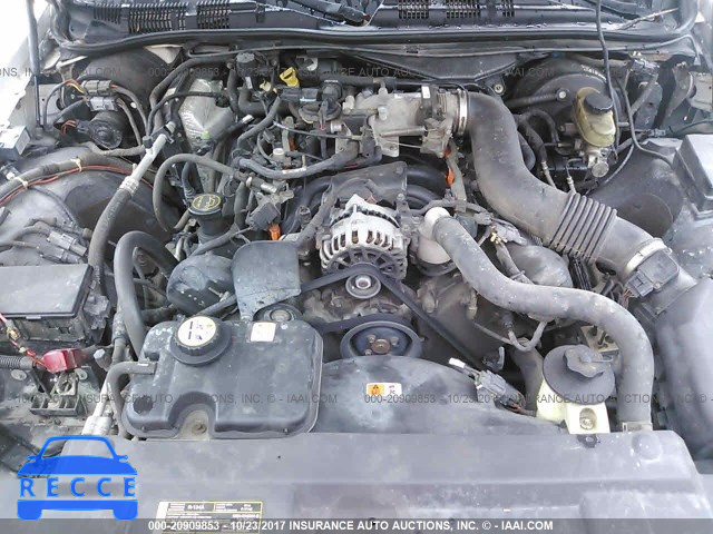 2003 Ford Crown Victoria 2FAFP71W43X163246 image 9