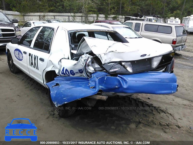 2003 Ford Crown Victoria 2FAFP71W43X163246 image 2