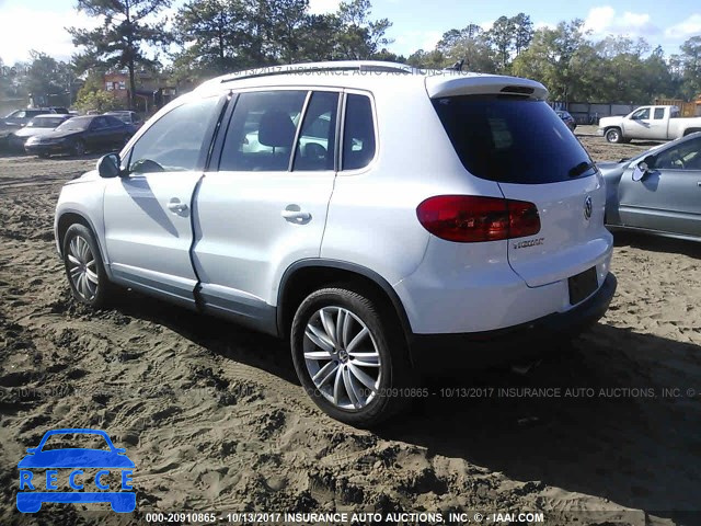 2015 Volkswagen Tiguan S/SE/SEL/R-LINE WVGAV7AX5FW559426 зображення 2