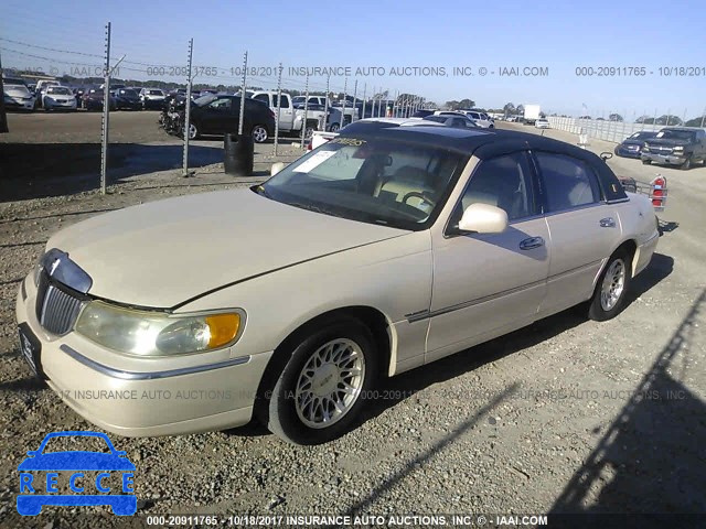 1998 Lincoln Town Car 1LNFM83W1WY684530 image 1
