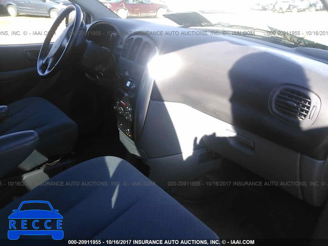 2006 Chrysler Town and Country 2A4GP54L76R841849 image 4
