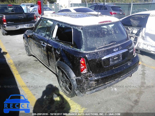 2005 Mini Cooper WMWRC33595TK62562 image 2