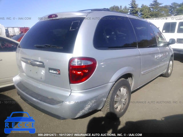 2006 Chrysler Town and Country 2A4GP54LX6R704548 image 3