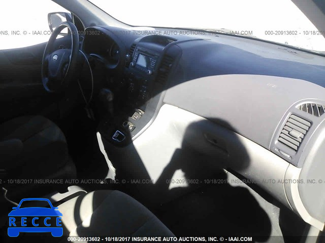 2011 KIA SEDONA LX KNDMG4C79B6370070 image 4