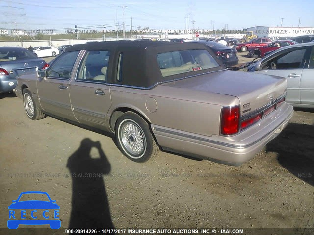 1997 Lincoln Town Car SIGNATURE/TOURING 1LNLM82W1VY645679 image 2