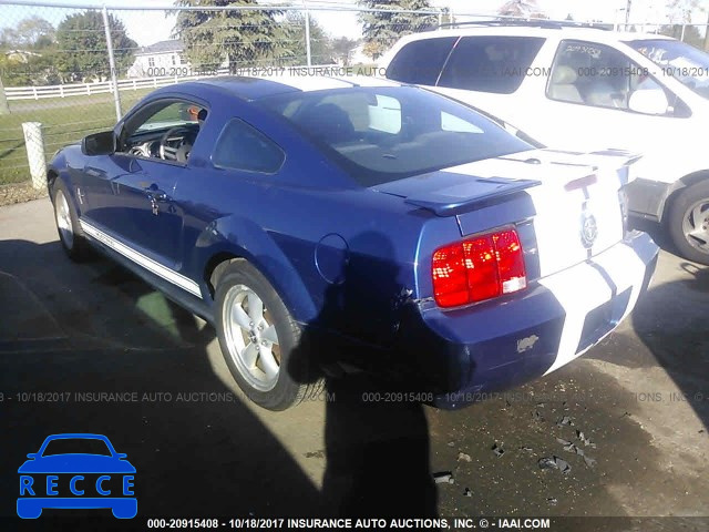 2007 Ford Mustang 1ZVFT80N075222723 image 2