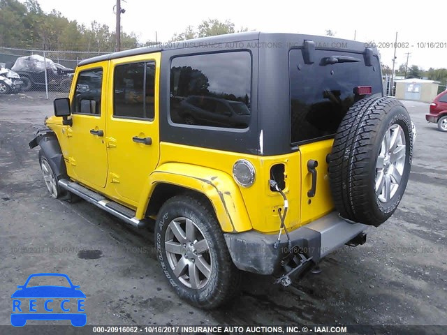 2015 Jeep Wrangler Unlimited SAHARA 1C4BJWEG1FL576220 Bild 2