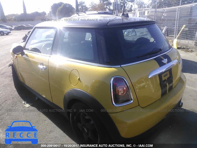 2008 Mini Cooper WMWMF33518TU64883 image 2