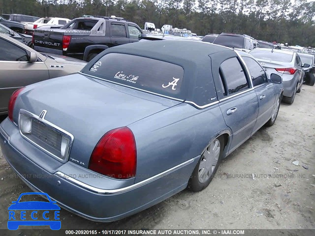 2004 Lincoln Town Car ULTIMATE 1LNHM83W54Y678073 зображення 3