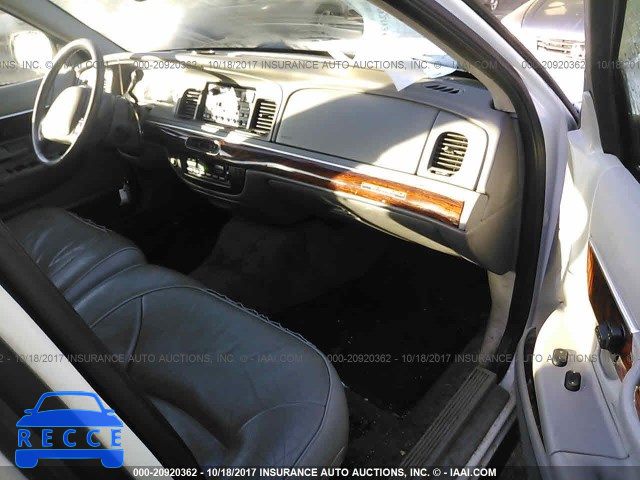 2002 Mercury Grand Marquis 2MEFM75W82X636012 зображення 4