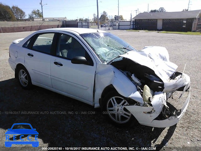 2000 FORD FOCUS 1FAFP3434YW404784 image 0