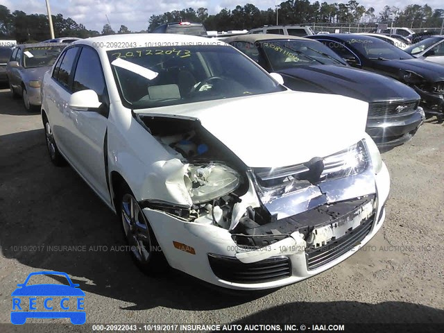 2008 Volkswagen Jetta 3VWJM71K78M190886 Bild 0