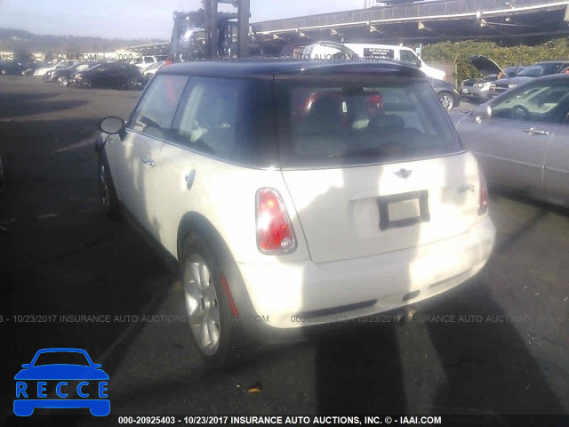 2005 Mini Cooper WMWRE33555TL12996 image 2