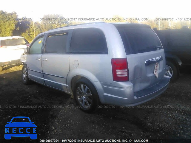 2009 Chrysler Town and Country 2A8HR54199R652653 image 2