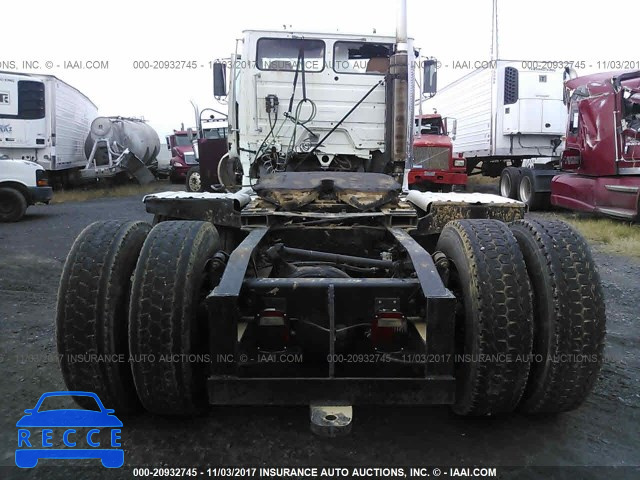 2000 FREIGHTLINER CONVENTIONAL FLC112 1FUYZCXB4YHF53826 зображення 7