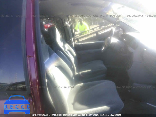 1997 Dodge Grand Caravan 1B4GP44R0VB418058 image 4