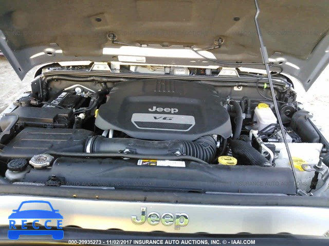 2014 Jeep Wrangler Unlimited SAHARA 1C4BJWEG1EL165611 зображення 9