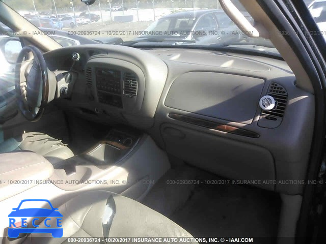 2001 Lincoln Navigator 5LMFU28A71LJ07157 image 4
