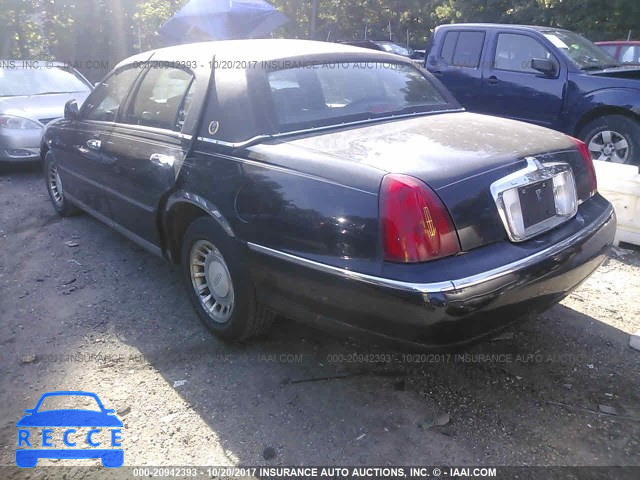 2001 Lincoln Town Car EXECUTIVE 1LNHM81W21Y701047 Bild 2