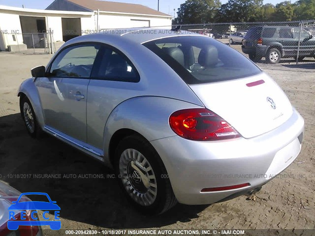 2014 Volkswagen Beetle 3VWJ17AT3EM639557 Bild 2