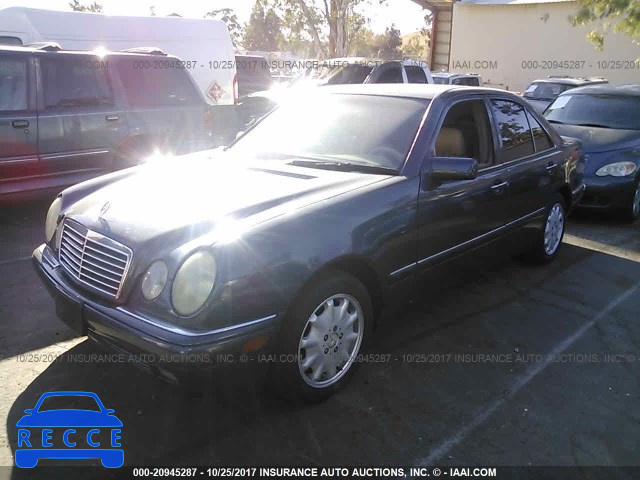 1998 Mercedes-benz E 320 WDBJF65F3WA516213 image 1