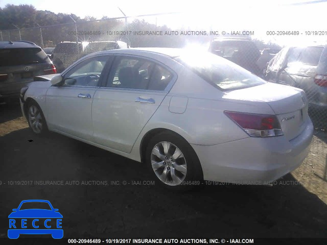 2010 Honda Accord 1HGCP3F82AA007410 Bild 2