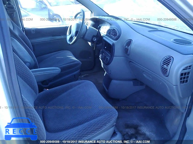 2000 CHRYSLER GRAND VOYAGER 1C4GJ44G2YB631522 image 4