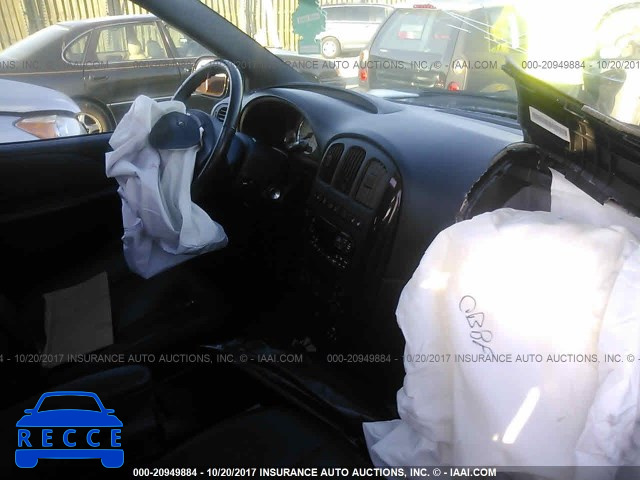 2003 Chrysler Town and Country 2C8GP64L03R369273 image 4