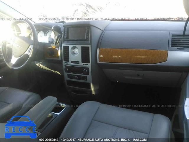 2009 Chrysler Town and Country 2A8HR64X09R577447 Bild 4