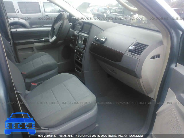 2009 CHRYSLER TOWN and COUNTRY 2A8HR44E09R637505 image 4