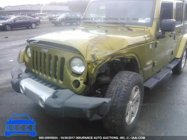 2008 Jeep Wrangler Unlimited SAHARA 1J4GA59108L576339 зображення 5