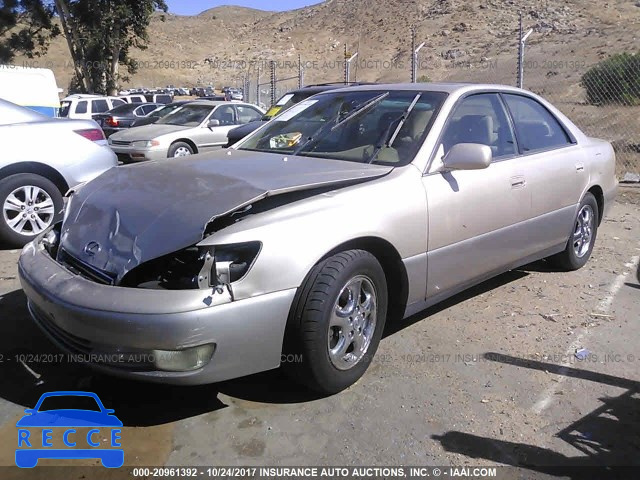 1998 Lexus ES 300 JT8BF28G6W0096714 Bild 1