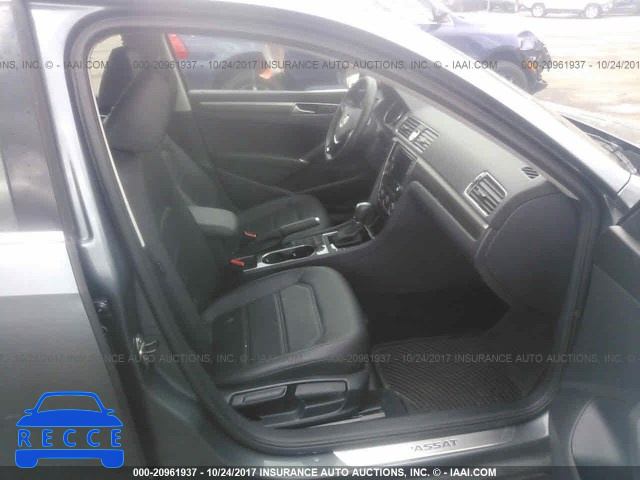 2017 VOLKSWAGEN PASSAT SE 1VWGT7A39HC020987 image 4