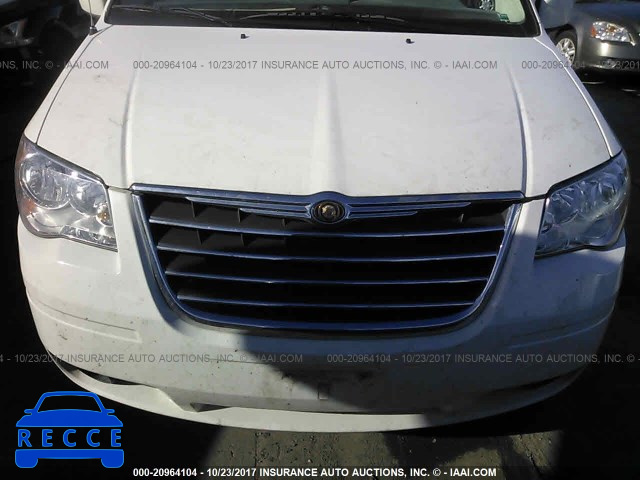 2010 Chrysler Town and Country 2A4RR5D14AR243079 image 5